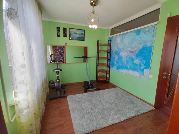 Купить четырехкомнатную квартиру в Краснодаре. Вариант № 12471, 19, площадь -  квм, цена 14750000 рублей