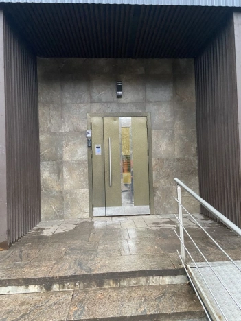 Купить квартиру в Москве. Вариант № 10296068, 4, площадь -  квм, цена 16000000 рублей