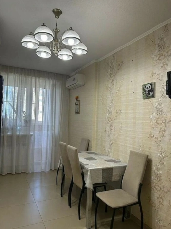 Купить трехкомнатную квартиру в Ростовской области. Вариант № 9322551, 2, площадь -  квм, цена 11000000 рублей