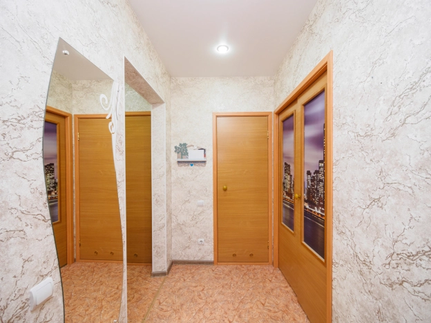 Купить двухкомнатную квартиру в Омске. Вариант № 8520232, 9, площадь -  квм, цена 6550000 рублей