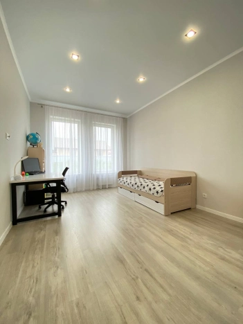 Купить дом в Микрорайоне Прометей, Октябрьский в Октябрьском. Вариант № 10335316, 14, площадь -  квм, цена 15900000 рублей