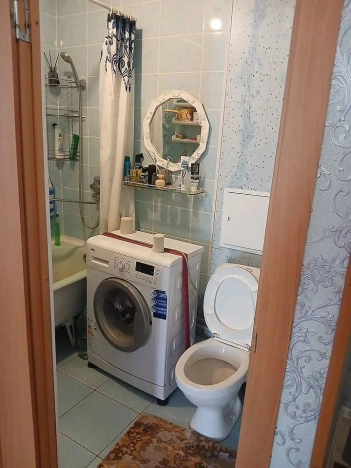 Купить двухкомнатную квартиру на улице переулок Николая Липового в Бийске. Вариант № 4000819, 4, площадь -  квм, цена 3950000 рублей