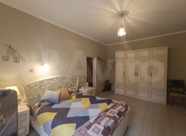 Купить дом в Строителе. Вариант № 10986409, 8, площадь -  квм, цена 12300000 рублей