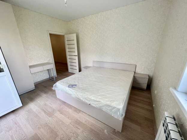 Купить трехкомнатную квартиру в Микрорайоне 5-й в Вологде. Вариант № 2854, 13, площадь -  квм, цена 10190000 рублей