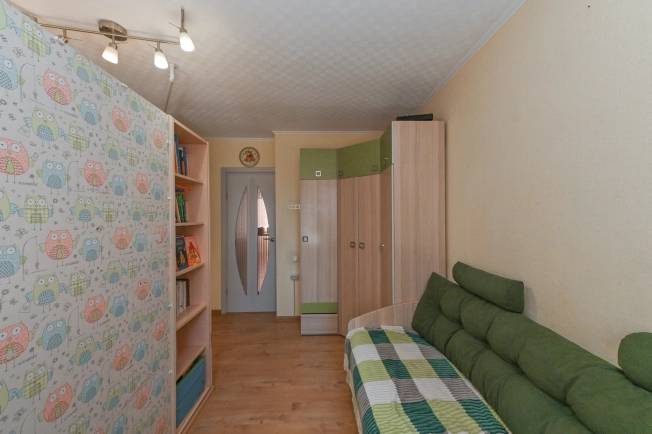 Купить трехкомнатную квартиру в Ростовской области. Вариант № 3414508, 11, площадь -  квм, цена 12950000 рублей