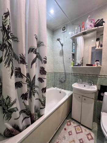 Купить трехкомнатную квартиру на улице Ленинский проспект в Калининграде. Вариант № 3824611, 7, площадь - квм, цена 6500000 рублей