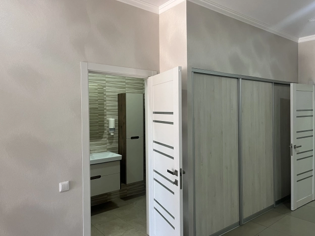 Купить коммерческую недвижимость свободного назначения в Ростове-на-Дону. Вариант № 2603905, 13, площадь -  квм, цена 15000000 рублей