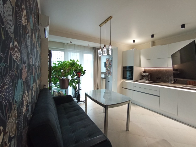 Купить двухкомнатную квартиру на вторичке у метро Фонвизинская в Москве. Вариант № 10447406, 5, площадь -  квм, цена 31500000 рублей