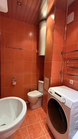 Купить двухкомнатную квартиру в Омске. Вариант № 7783882, 9, площадь -  квм, цена 6400000 рублей