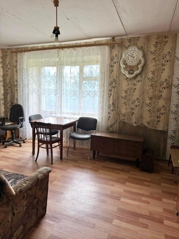 Купить двухкомнатную квартиру на улице Школьная в Калужской области. Вариант № 334811, 3, площадь -  квм, цена 1300000 рублей