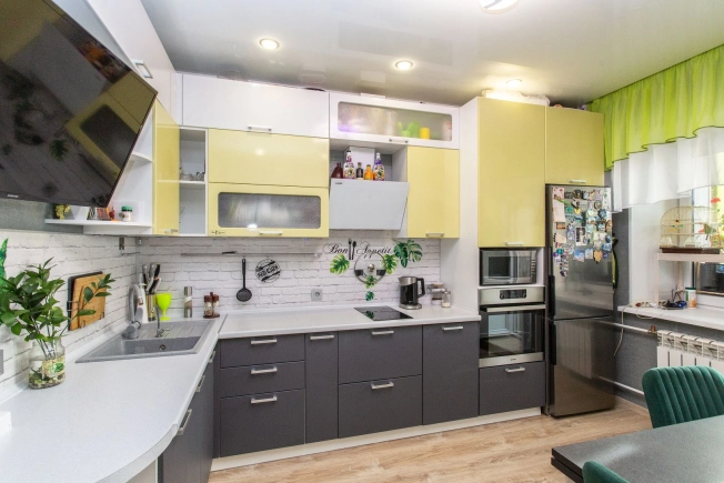 Купить квартиру в Тобольске. Вариант № 8028699, 3, площадь -  квм, цена 5450000 рублей