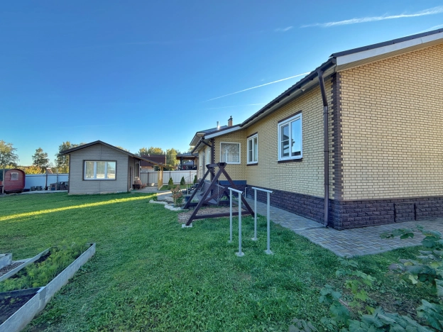 Купить дом в Москве. Вариант № 6657835, 6, площадь -  квм, цена 8990000 рублей