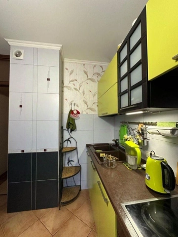 Купить квартиру в Москве. Вариант № 9813973, 7, площадь -  квм, цена 32000000 рублей