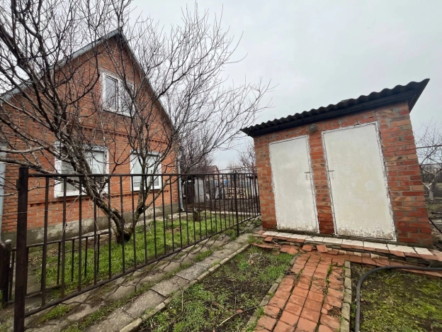 Купить дом в Таганроге. Вариант № 4901, 27, площадь -  квм, цена 7500000 рублей