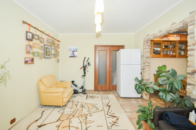 Купить четырехкомнатную квартиру в Новосибирской области. Вариант № 8922229, 2, площадь -  квм, цена 15500000 рублей