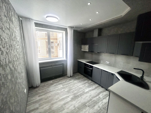 Купить квартиру в районе Центральный в Волгограде. Вариант № 36539, 0, площадь -  квм, цена 12495000 рублей