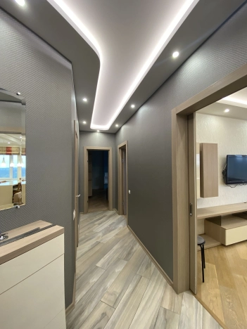 Купить трехкомнатную квартиру на улице Смолячкова в Санкт-Петербурге. Вариант № 10541849, 5, площадь - квм, цена 18990000 рублей