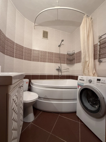 Купить однокомнатную квартиру в Микрорайоне 11-й в Белгороде. Вариант № 7610504, 4, площадь -  квм, цена 4300000 рублей