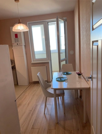 Снять квартиру в Калининграде. Вариант № 10376417, 8, площадь -  квм, цена 30000 рублей