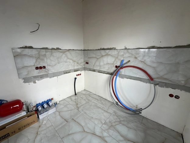 Купить дом в Москве. Вариант № 8536229, 8, площадь -  квм, цена 8900000 рублей