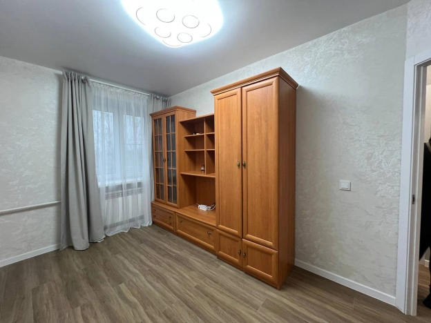 Купить двухкомнатную квартиру на вторичке в Микрорайоне Новые Островцы, деревня Островцы в Московской области. Вариант № 9799881, 6, площадь - квм, цена 6000000 рублей