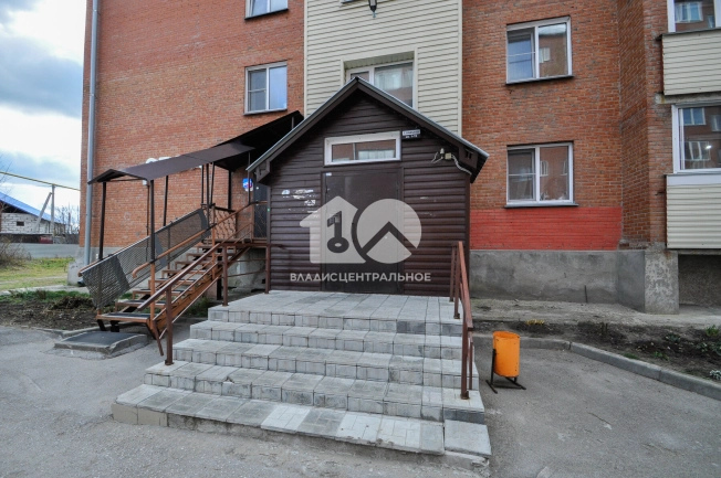 Купить однокомнатную квартиру на улице Петухова в Новосибирске. Вариант № 5792507, 3, площадь -  квм, цена 3500000 рублей