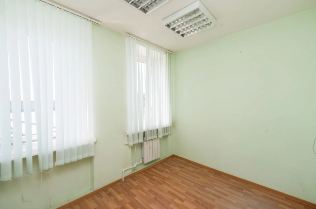 Снять коммерческую недвижимость в Тобольске. Вариант № 1566, 4, площадь -  квм, цена 100000 рублей