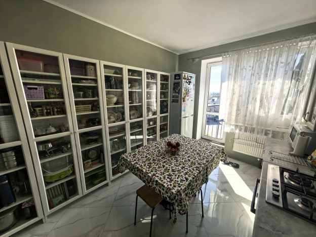 Купить трехкомнатную квартиру на улице Олега Кошевого в Калининграде. Вариант № 7557479, 23, площадь -  квм, цена 8500000 рублей