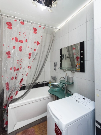 Купить квартиру в Тобольске. Вариант № 2179076, 14, площадь -  квм, цена 4500000 рублей