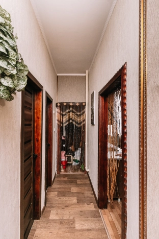 Купить трехкомнатную квартиру в районе Ленинский в Новосибирске. Вариант № 8462578, 18, площадь -  квм, цена 4699999 рублей