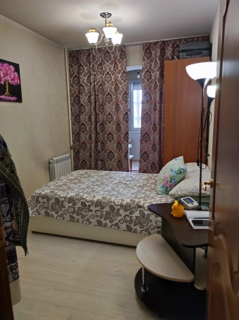 Купить трехкомнатную квартиру на вторичке в Микрорайоне 8-й, Элиста в Элисте. Вариант № 32487, 7, площадь -  квм, цена 6100000 рублей