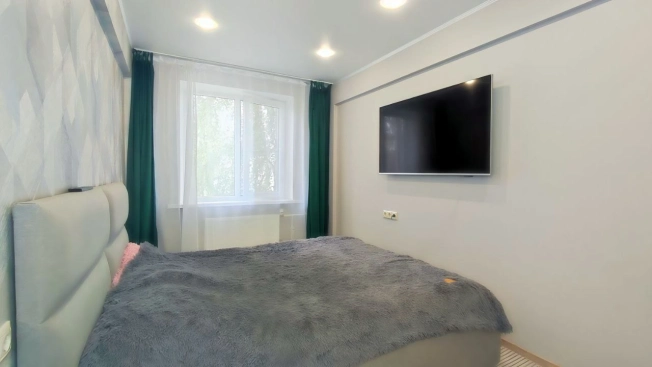 Купить трехкомнатную квартиру в Калуге. Вариант № 49596, 9, площадь -  квм, цена 4800000 рублей