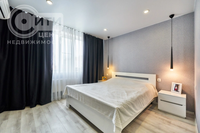 Купить трехкомнатную квартиру в Воронеже. Вариант № 1262803, 12, площадь -  квм, цена 9990000 рублей