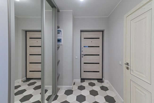 Купить двухкомнатную квартиру в районе Кировский в Ростове-на-Дону. Вариант № 2774180, 12, площадь -  квм, цена 14990000 рублей