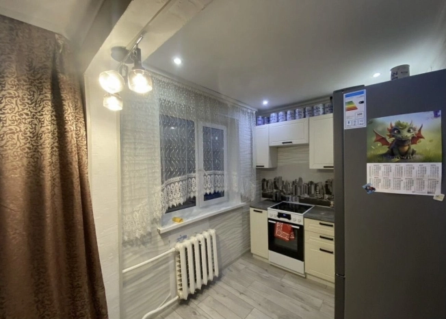 Купить квартиру на улице проезд Домостроителей в Тобольске. Вариант № 10861040, 2, площадь - квм, цена 3500000 рублей