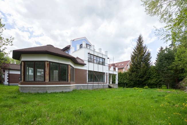 Купить дом в Москве. Вариант № 9000070, 4, площадь -  квм, цена 139000000 рублей