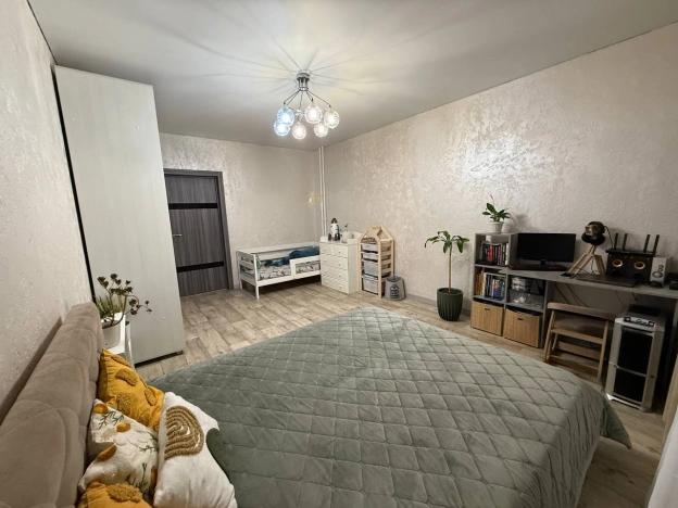 Купить однокомнатную квартиру на вторичке в Пензенской области. Вариант № 8571834, 4, площадь - квм, цена 4500000 рублей