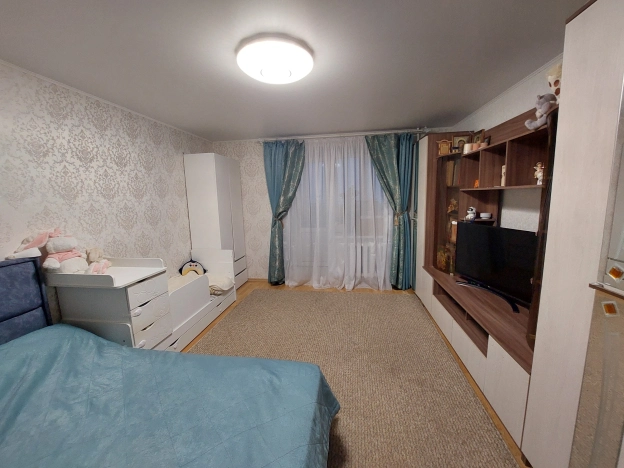 Купить квартиру на вторичке в Вологде. Вариант № 10614785, 6, площадь - квм, цена 4590000 рублей