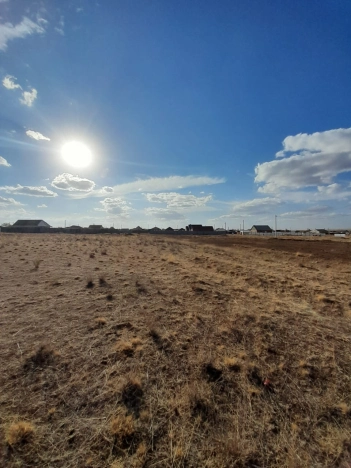 Купить земельный участок на улице Заречная в Республике Калмыкия. Вариант № 16372, 4, площадь -  квм, цена 350000 рублей