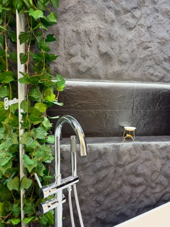 Снять квартиру в районе Ленинградский в Калининграде. Вариант № 9045738, 27, площадь -  квм, цена 75000 рублей