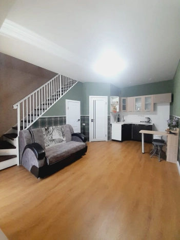 Купить двухкомнатную квартиру на вторичке в Микрорайоне 4-й, Элиста в Элисте. Вариант № 38585, 0, площадь -  квм, цена 4600000 рублей