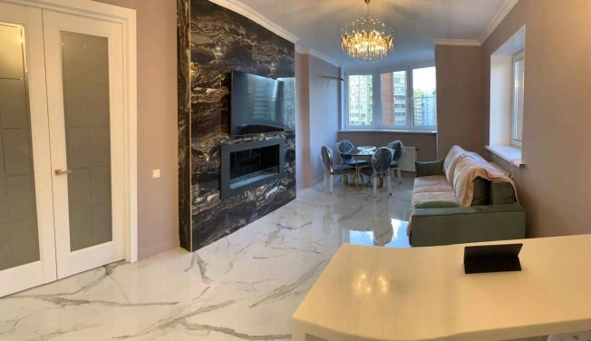 Купить многокомнатную квартиру в районе Филёвский Парк в Москве. Вариант № 240675, 8, площадь -  квм, цена 26000000 рублей