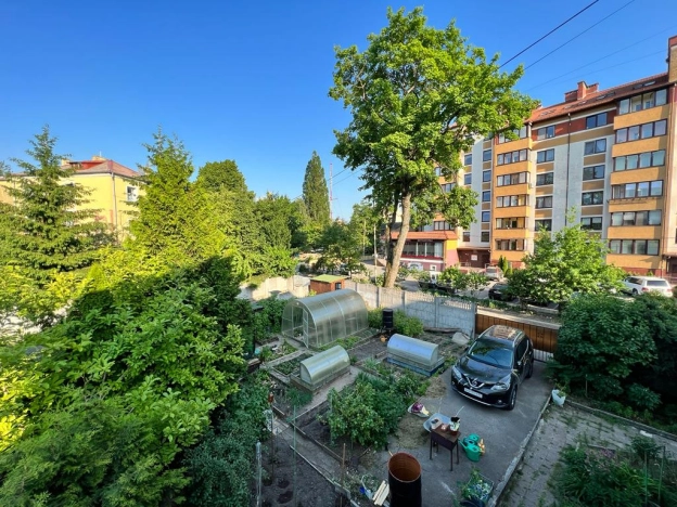 Купить четырехкомнатную квартиру в Калининграде. Вариант № 16433, 19, площадь -  квм, цена 13500000 рублей