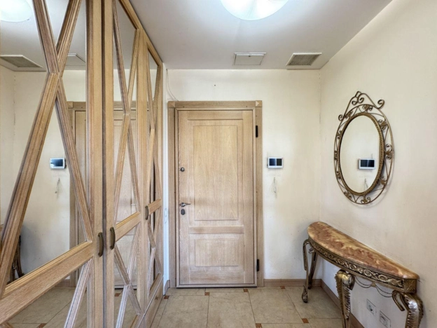 Купить квартиру в Москве. Вариант № 9944975, 12, площадь -  квм, цена 59500000 рублей