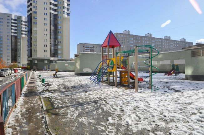 Купить четырехкомнатную квартиру в Новосибирской области. Вариант № 6881513, 31, площадь -  квм, цена 10400000 рублей