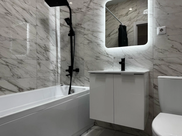 Купить однокомнатную квартиру в районе Кировский в Ростове-на-Дону. Вариант № 45633, 13, площадь -  квм, цена 6800000 рублей