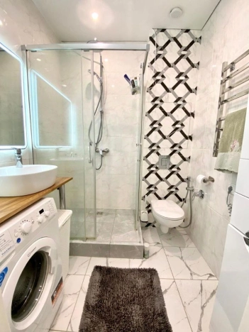 Купить квартиру в Москве. Вариант № 8534160, 8, площадь -  квм, цена 22490000 рублей