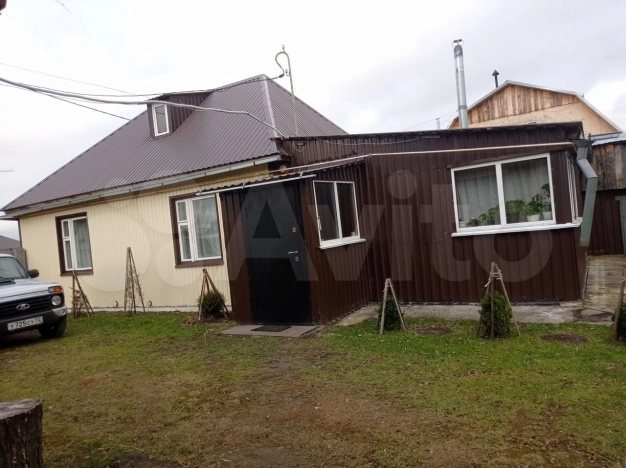 Купить дом на улице Набережная в Тюменской области. Вариант № 28221, 0, площадь -  квм, цена 4500000 рублей