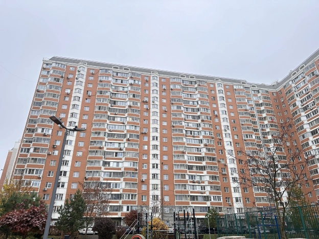 Купить трехкомнатную квартиру на улице Сколковская в Одинцове. Вариант № 7492936, 49, площадь -  квм, цена 19300000 рублей