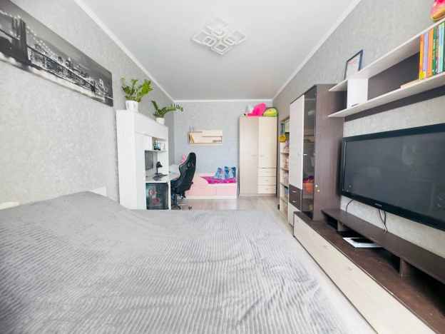 Купить однокомнатную квартиру на улице Героев-Разведчиков в Краснодаре. Вариант № 3834151, 0, площадь -  квм, цена 3700000 рублей